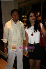 Kailash and Aarti Surendranath at Taj Land_s End bash in Bandra on 15th Nov 2009 (4).JPG